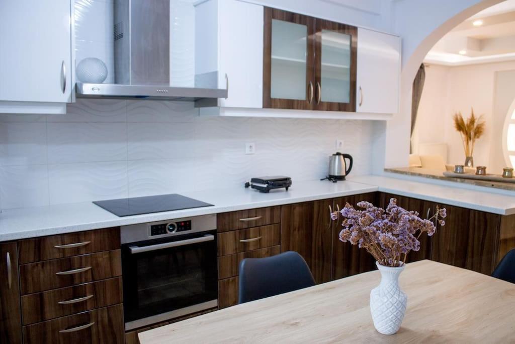Spacious Apartment In The Heart Of Pythagorion المظهر الخارجي الصورة