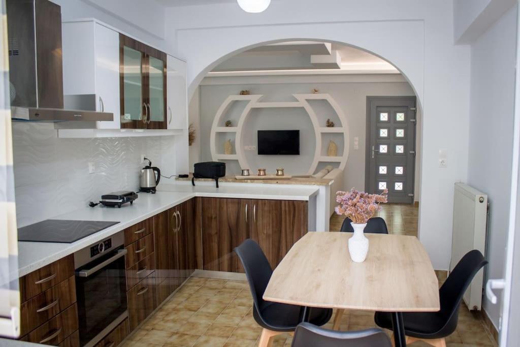 Spacious Apartment In The Heart Of Pythagorion المظهر الخارجي الصورة